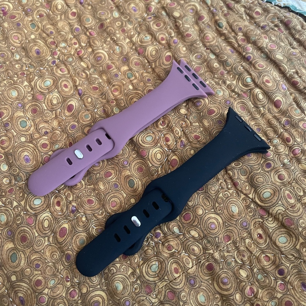 Set of 2 NWOT Women’s Apple Watch Bands